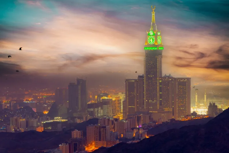 السعودية تتصدر القائمة بمركزين.. أغلى 5 مبانٍ في العالم