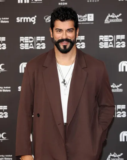 نجوم العالم في مهرجان البحر الأحمر السينمائي.. وهذه فعاليات ثاني الأيام