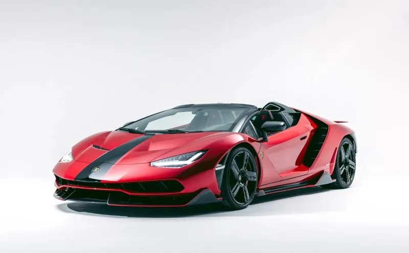 سيارة "Lamborghini Centenario" فريدة للبيع مقابل 4 ملايين يورو في مزاد