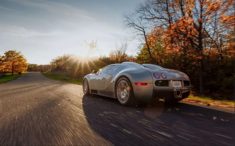 بيع سيارة Bugatti Veyron 16.4 موديل 2008 مقابل 1.6 مليون دولار