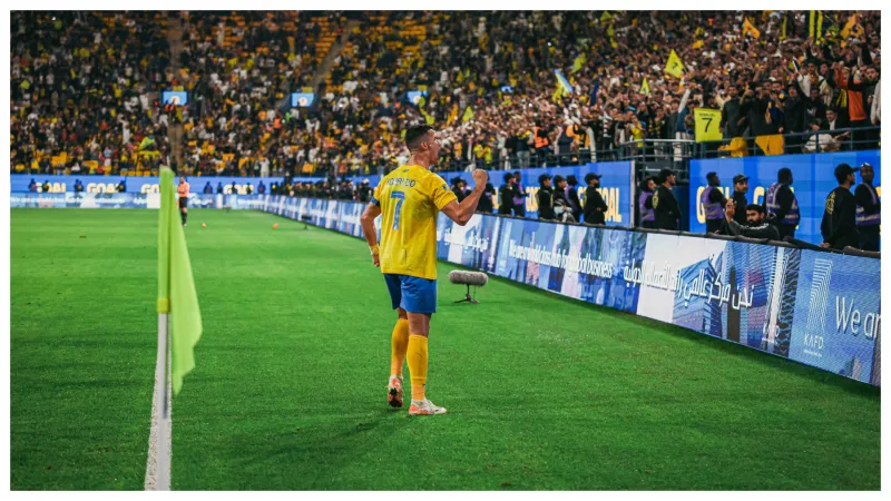 النصر والأهلي يواصلان مطاردة الهلال.. و"رونالدو" ينفرد بصدارة الهدافين