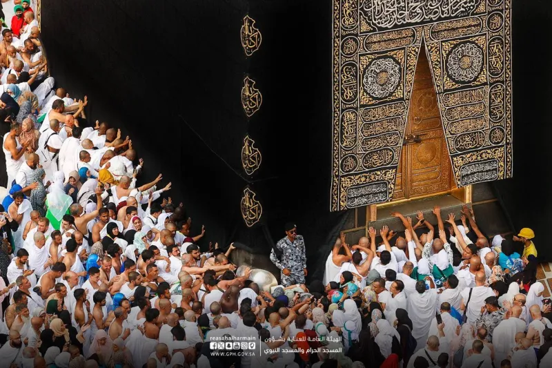 تطبيق  أحدث التقنيات العالمية لصيانة كسوة الكعبة المشرفة