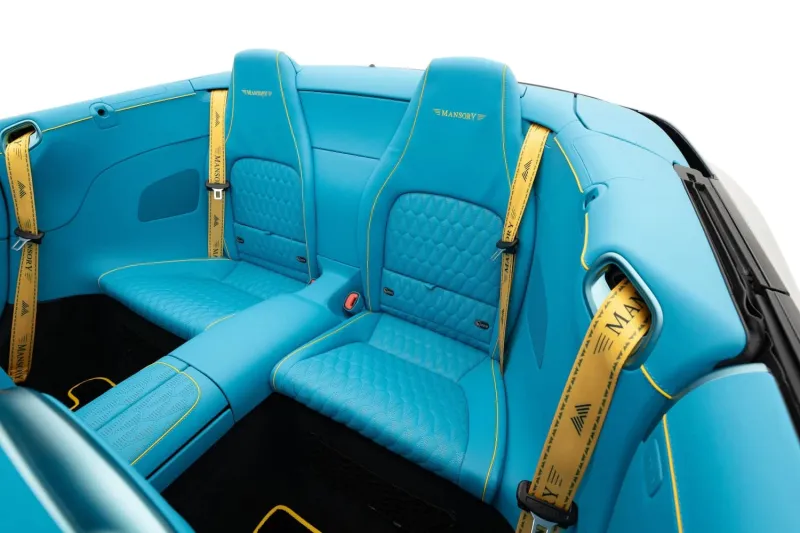 بتعديل من "منصوري".. "مرسيدس AMG SL 63" تظهر بلون داخلي جريء