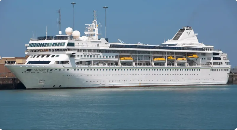 إقامة دائمة في البحر.. شركة تطرح شققًا سكنية  على متن سفينة