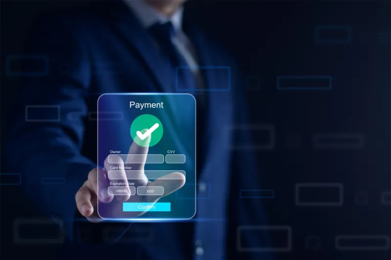 ثورة في المدفوعات الرقمية تعزز التجارة الإلكترونية بالمملكة