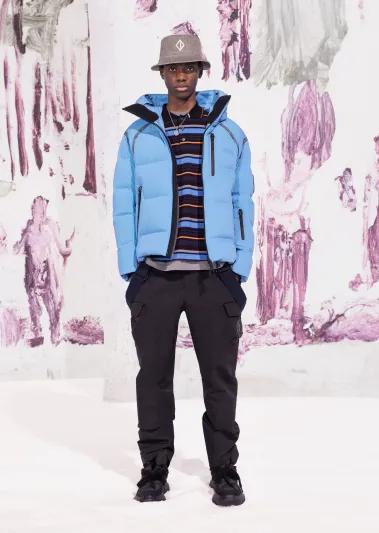 لمغامرات عطلة الشتاء فوق القمم والمنحدرات.. الأزياء لن تخذلكم