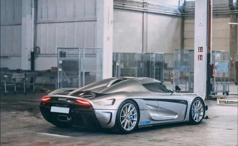 سيارة "Koenigsegg Regera" الفريدة للبيع مقابل 2.6 مليون يورو