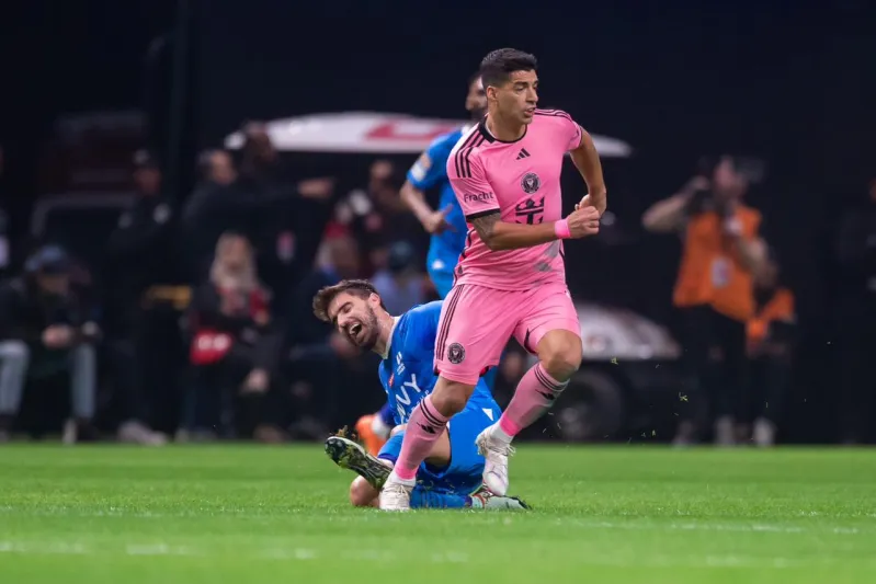 جماهير الهلال تحتفل بأغنية "ميتروفيتش" في مباراتهم أمام إنتر ميامي (فيديو)