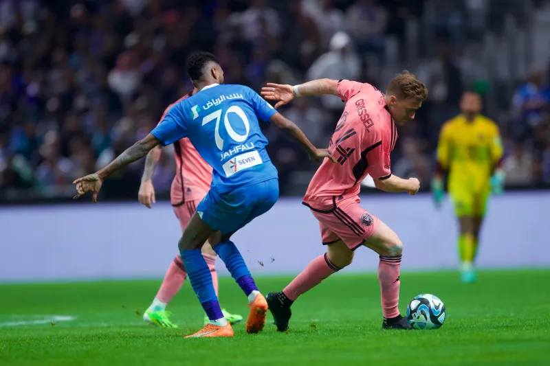 جماهير الهلال تحتفل بأغنية "ميتروفيتش" في مباراتهم أمام إنتر ميامي (فيديو)