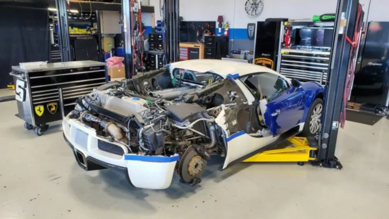 مالك سيارة "Bugatti Veyron" يدفع 20 ألف دولار لإصلاح خلل في المحرك