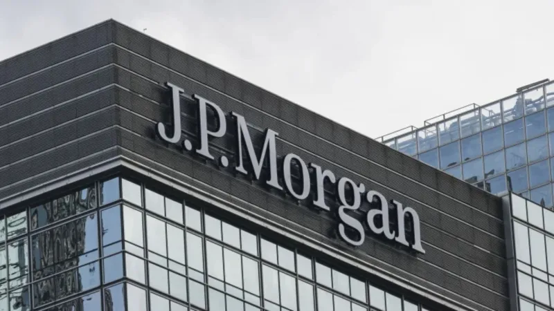 رئيس بنك JPMorgan: نتعرض لـ 45 مليار محاولة اختراق يوميًا.. وننفق 15 مليار دولار سنويًا للتصدي لها