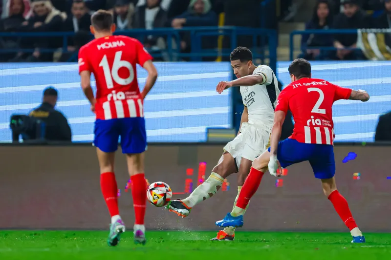 ريال مدريد يقصي أتليتكو بخماسية في السوبر الإسباني ويضرب موعدًا في النهائي