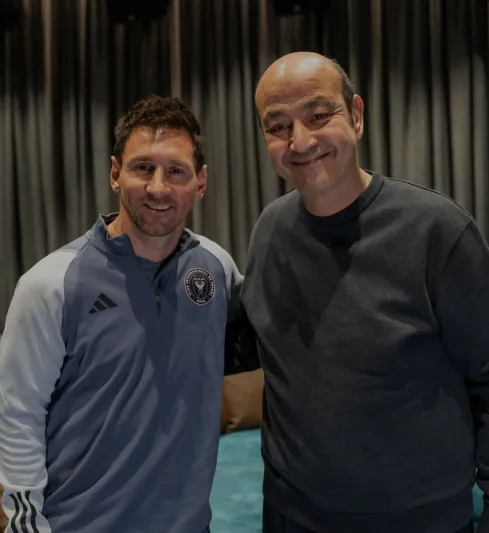 "ليونيل ميسي" في لقاء مع "عمرو أديب" في "بودكاست Big Time" من الرياض