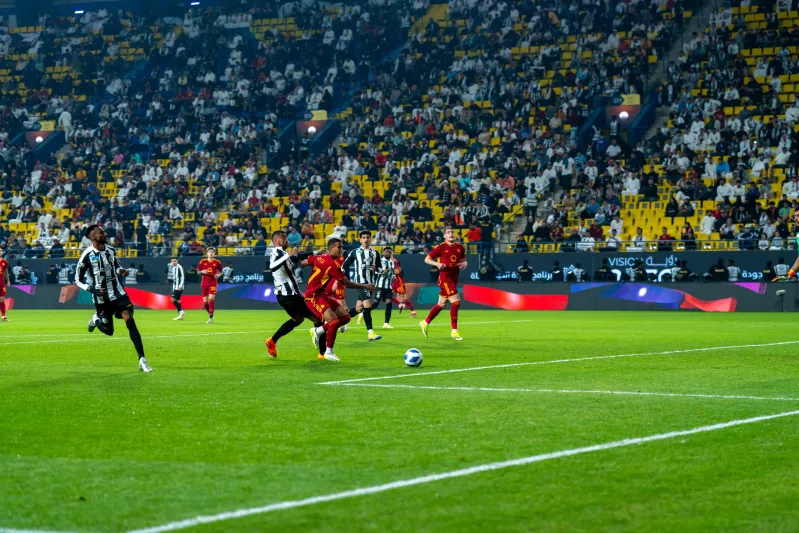 في اليوبيل الماسي.. روما الإيطالي يفوز على الشباب بنتيجة 2 - 1 (فيديو)