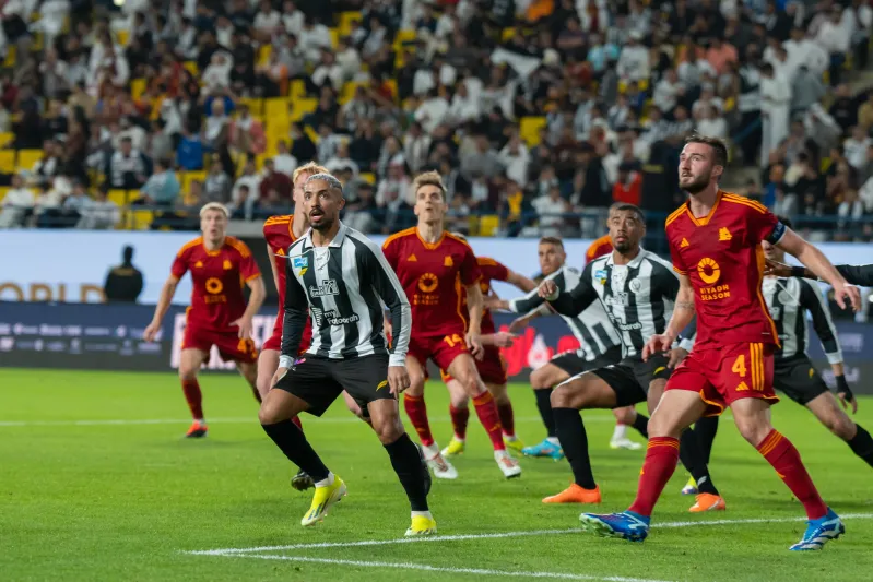 في اليوبيل الماسي.. روما الإيطالي يفوز على الشباب بنتيجة 2 - 1 (فيديو)