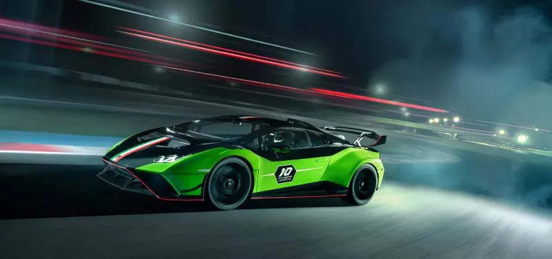  Lamborghini, Ferrari, Aston Martin    من الحلبات إلى متعة القيادة على الطرقات