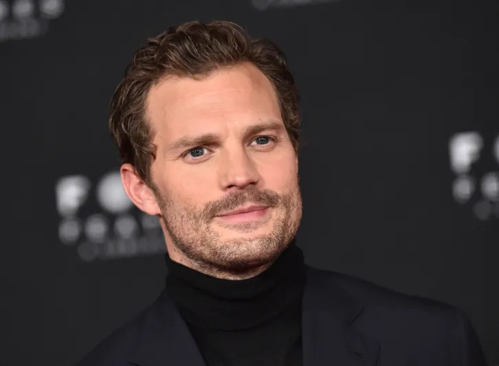 نجم هوليوود "دورنان" ينجو من الموت بعد أن لامس يرقات خطيرة