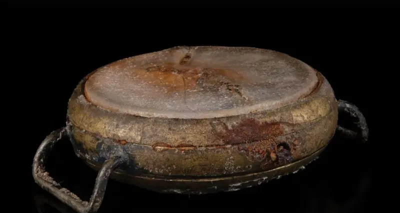 بيع ساعة ذابت في قصف "هيروشيما" بمبلغ كبير في مزاد علني