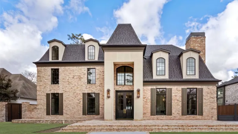 عرض أكبر قصر في هيوستن للبيع بسعر 9 مليون دولار