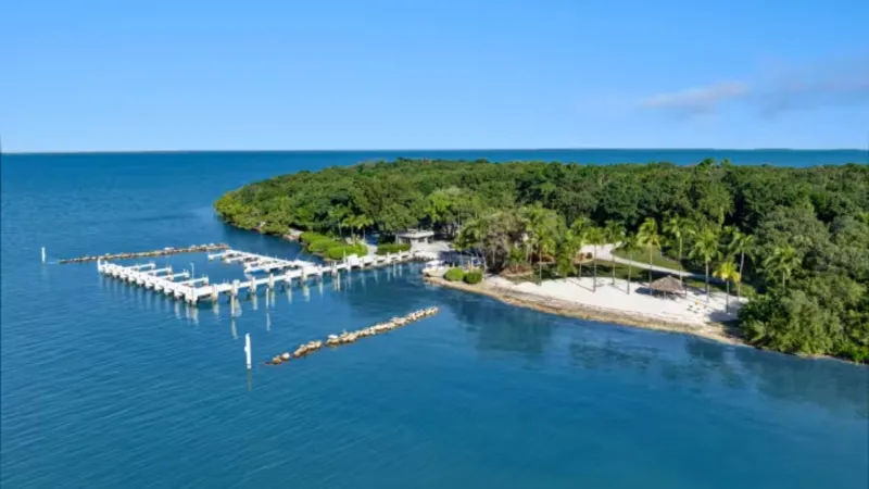 عرض جزيرة "Pumpkin Key" على مساحة 26 فدانًا للبيع بسعر 75 مليون دولار