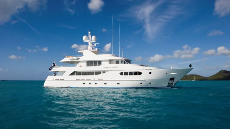 عرض اليخت الفاخر "Perle Bleue" للبيع بسعر 10.5 مليون يورو
