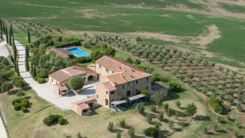 مزرعة إيطالية من القرن الـ 18 للبيع بـ 6.9 مليون يورو