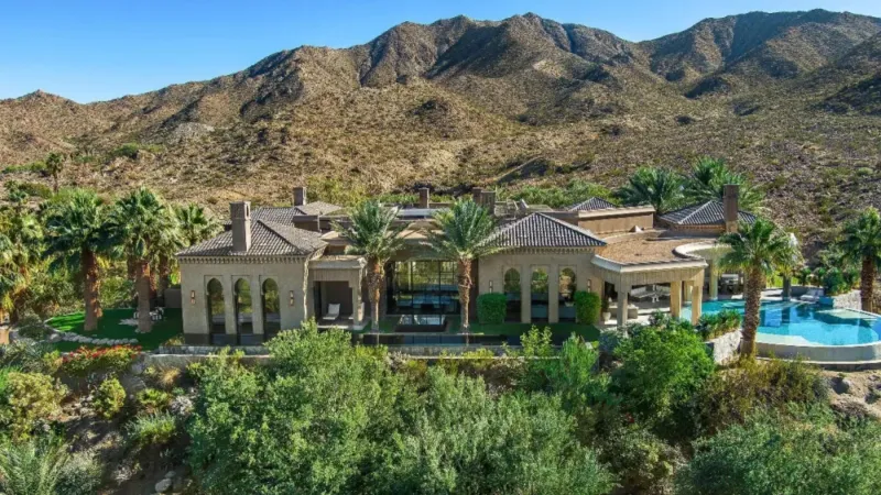 عرض قصر فاخر على الطراز المغربي للبيع مقابل 18 مليون دولار