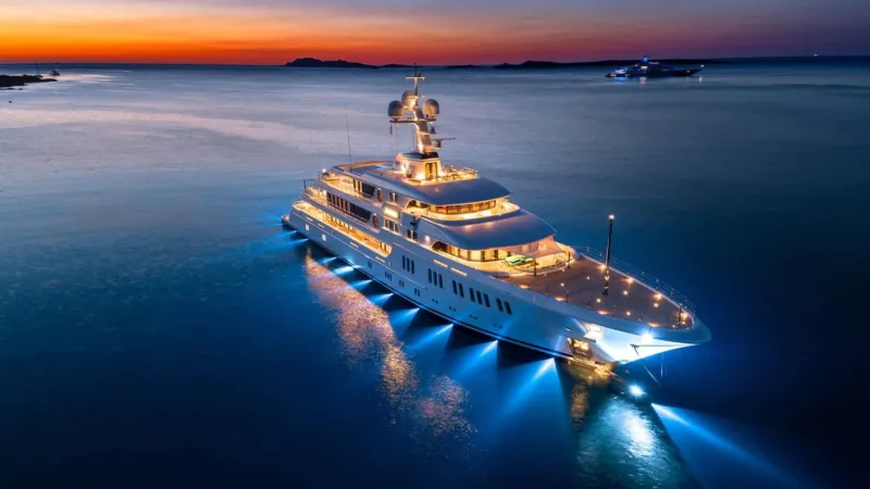 عرض اليخت الفاخر "Aurora" للبيع مقابل 130 مليون يورو
