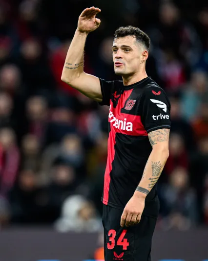 باحتفال غير تقليدي.. "تشاكا" يسجل هدفًا رائعًا في مرمى ماينز (فيديو)