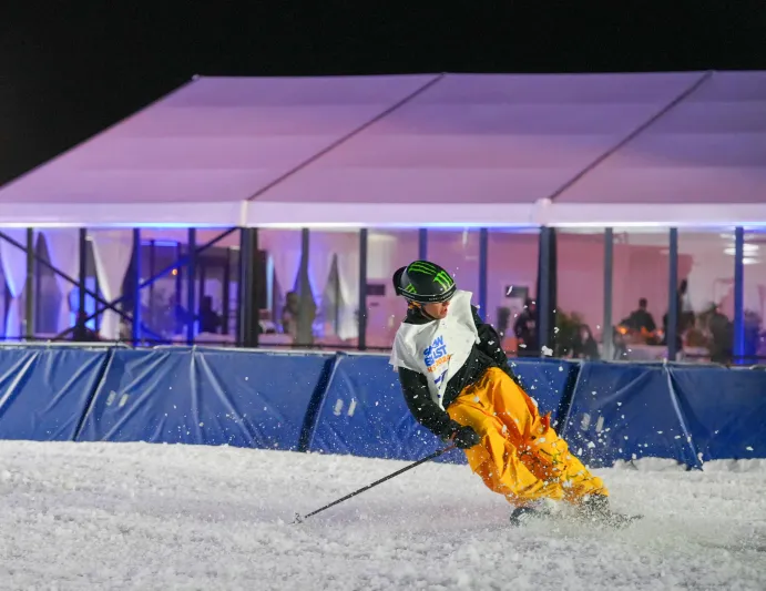 موسم الرياض يتوج السويدي "هارلوت" بالجائزة الأولى لكأس "سنو بلاست" السعودية