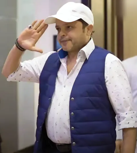 محمد هنيدي يقدم مسرحية "ميوزيكال سكول" في موسم الرياض