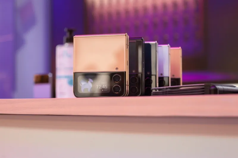 انطلاق فعاليات المعرض العالمي للأجهزة الجوالة في إسبانيا