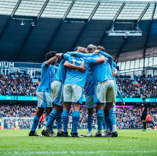  أصوات الأذان تأسر قلوب الجماهير من داخل معقل مانشستر سيتي (فيديو)