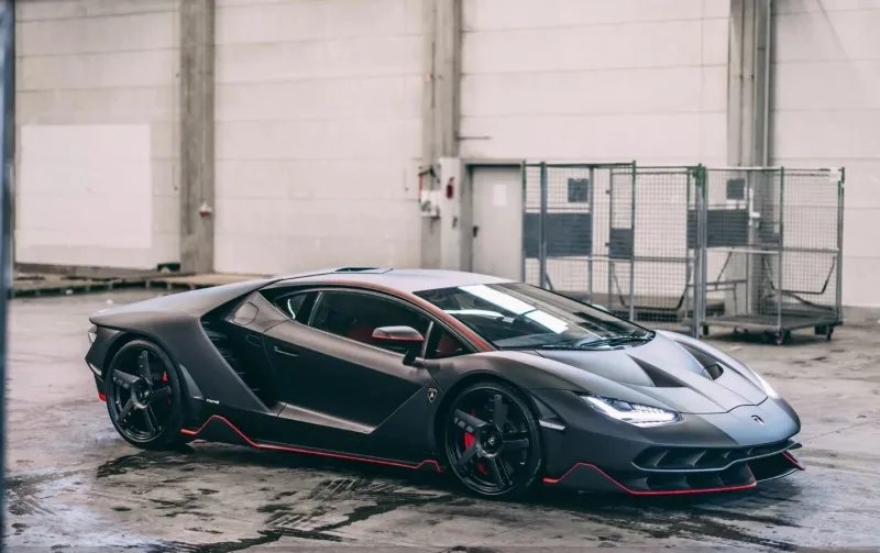 بيع سيارة "Lamborghini Centenario LP770-4" في مزاد بـ 2.14 مليون دولار