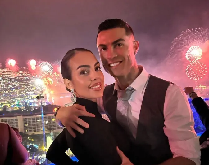 "جورجينا" تتحدث عن موعد اعتزال "رونالدو".. ماذا قالت؟