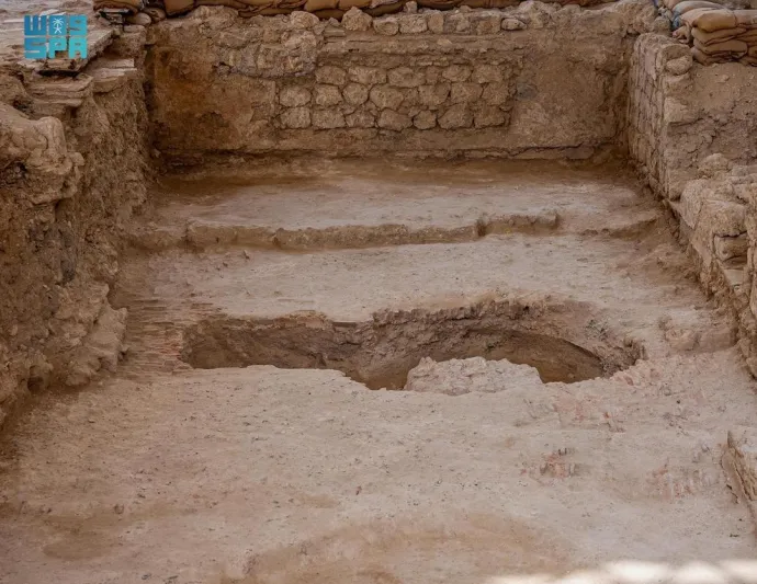 الكشف عن أنماط معمارية في مسجد عثمان بن عفان بجدة تعود إلى 1200 عام