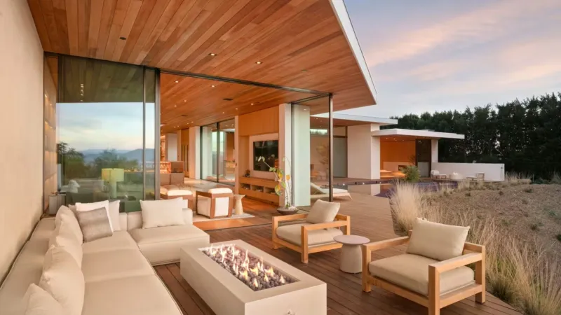 منزل فاخر على الطراز الياباني في "بيفرلي هيلز" للبيع مقابل 30 مليون دولار