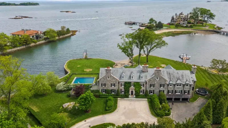 عرض قصر فاخر بُني عام 1928 للبيع مقابل 49.5 مليون دولار