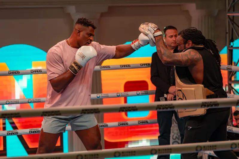 أنجانو وجوشوا يستكملان استعداداتهما للتنافس أمام جمهور موسم الرياض