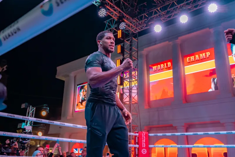 أنجانو وجوشوا يستكملان استعداداتهما للتنافس أمام جمهور موسم الرياض