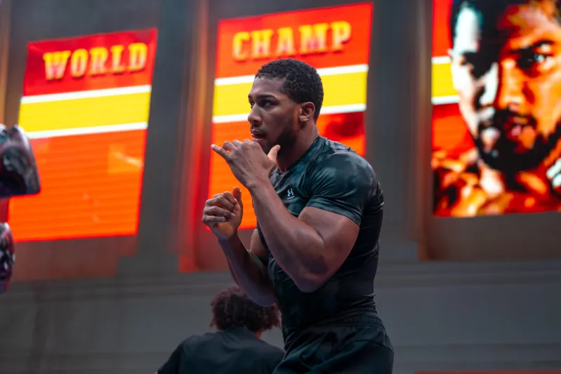 أنجانو وجوشوا يستكملان استعداداتهما للتنافس أمام جمهور موسم الرياض