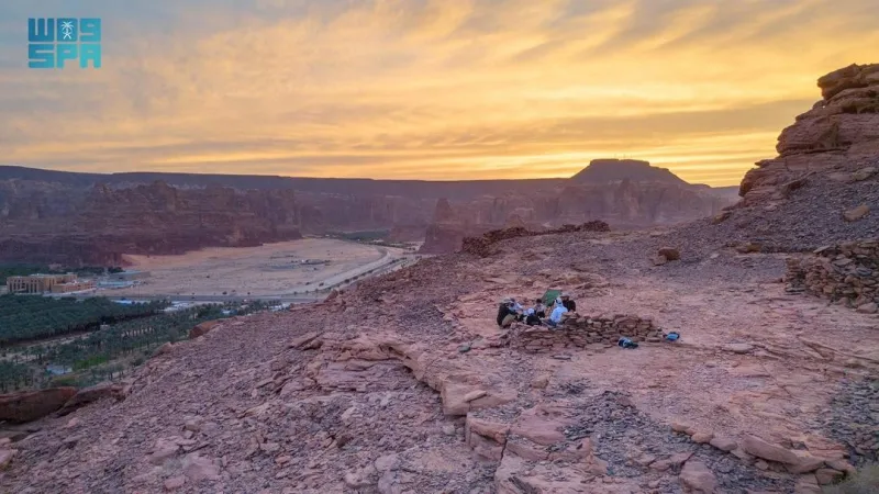 عشاق "الهايكنج" يتوافدون على "العُلا" لممارسة هوايتهم الممتعة