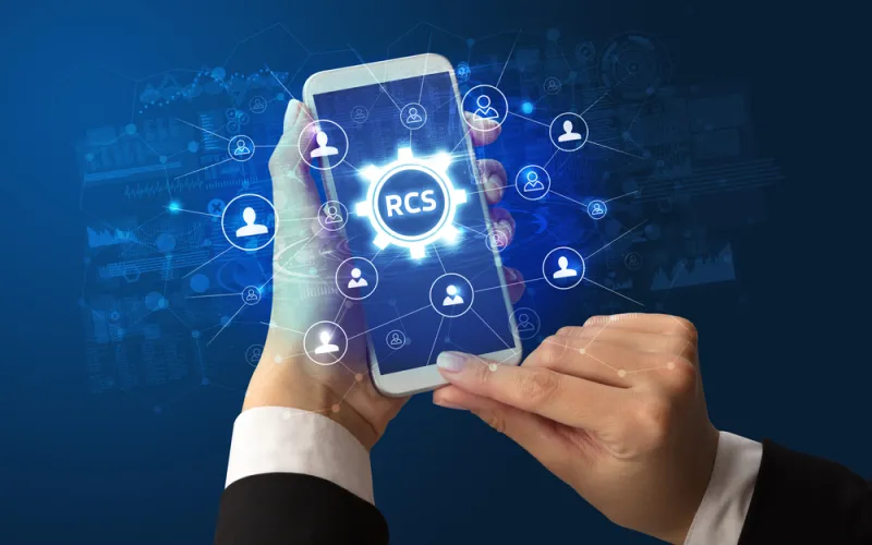 هل كشفت "Google" عن موعد دعم "آيفون" لخاصية "RCS" بالخطأ؟