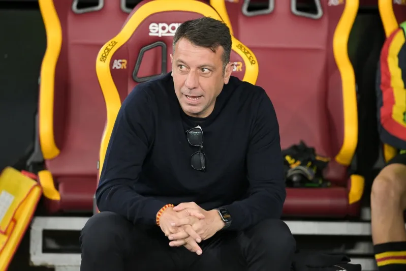 إقالة مدرب بالدوري الإيطالي بعد "نطح لاعب" (فيديو)