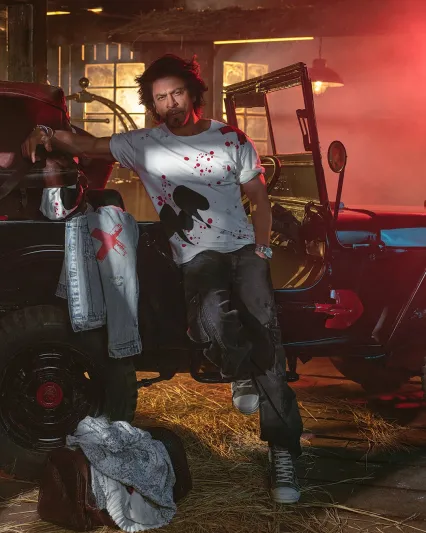 شاروخان يهنئ جمهوره بعيد الفطر وسط حشد ضخم (فيديو)