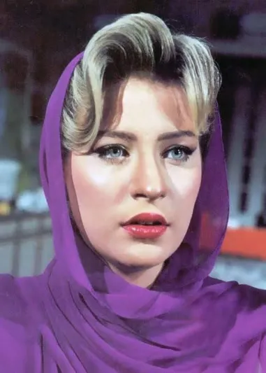 وفاة الفنانة المصرية شيرين سيف النصر عن عمر يناهز 56 عامًا 