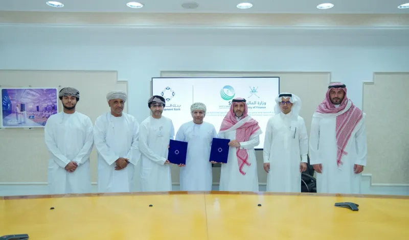 دعم سعودي لقطاع الأعمال العماني.. 67 مليون دولار لتنمية المشروعات المتوسطة والصغيرة