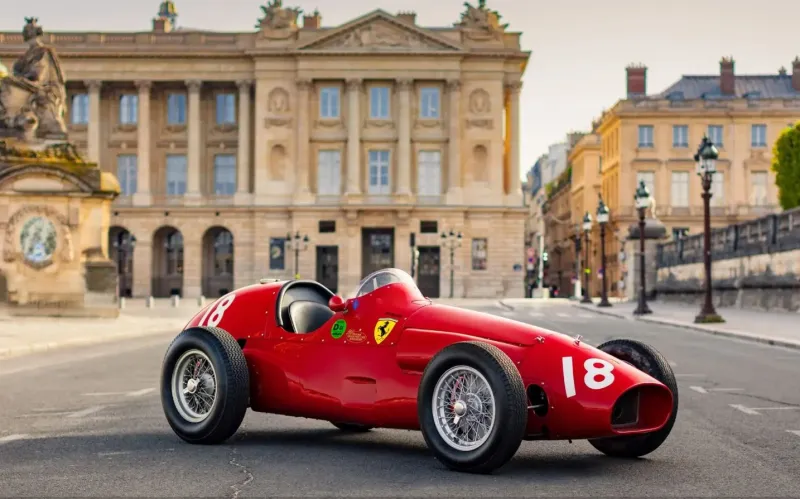 سيارة Ferrari 625 F1 النادرة تُعرض للبيع في مزاد Monaco مقابل 3 ملايين يورو