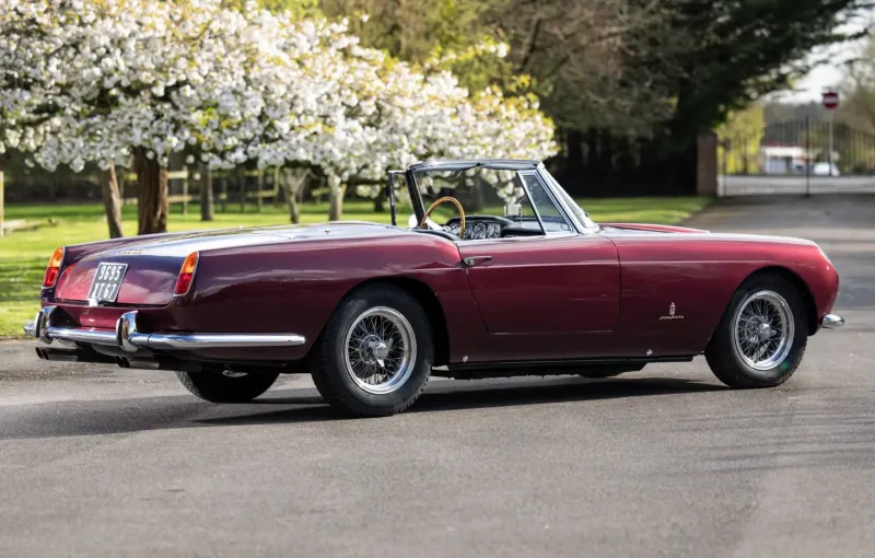 سيارة "Ferrari 250 GT Cabriolet Series II" الفريدة للبيع في مزاد