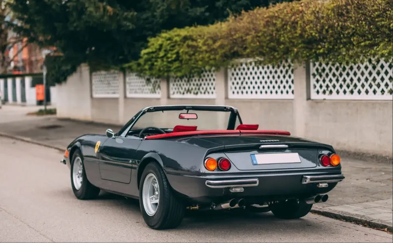 مصدر الصورة - rmsothebys سيارة "Ferrari 365 GTS/4 Daytona Spider" للبيع في مزاد مقابل 3.2 مليون يورو